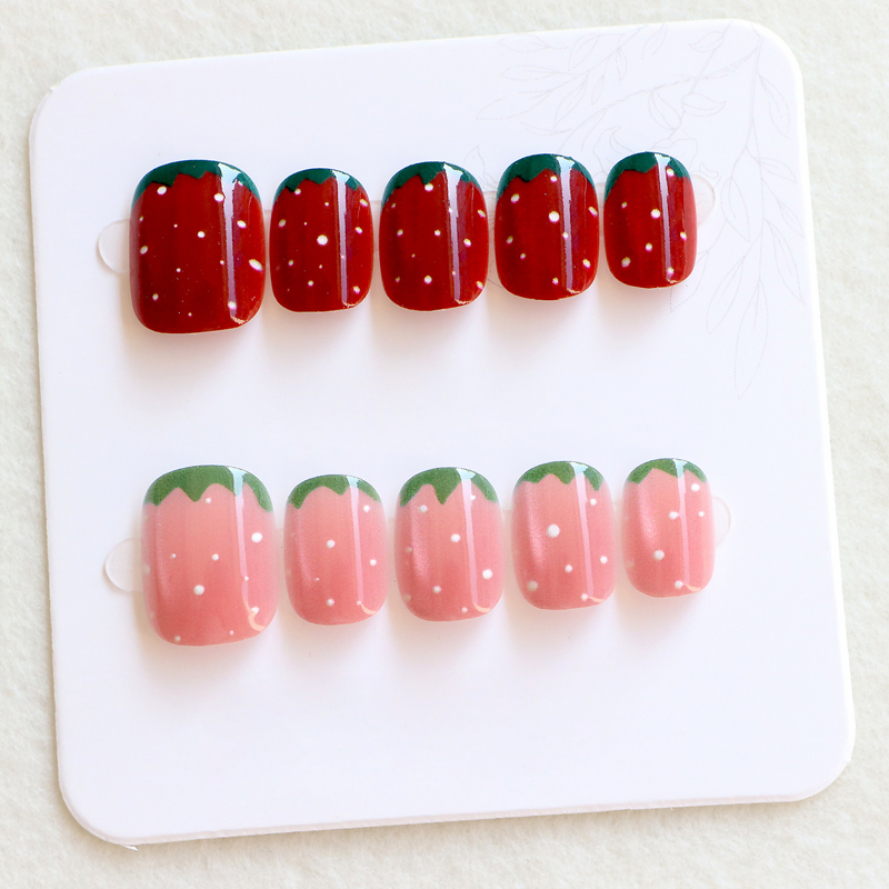 Nail Art Strawberry - 10 Buah Kuku Palsu Pendek Motif